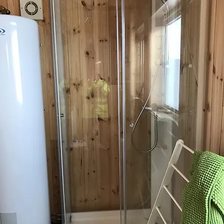 Gardshytten, Dverbergveien 143 *